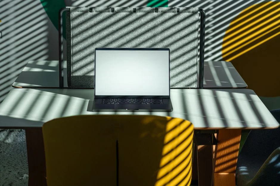 This photo is taken by Lubos Volkov for UX Store while giving a tips on how to become better designer.

After your reach certain skill level is it harder and harder to get any better … In order to progress you need to constantly push yourself to the limits and learn new things … Photo: https://www.instagram.com/lubosvolkov/ For: https://uxstore.com